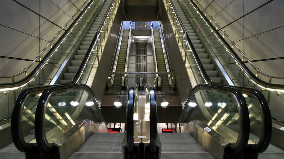 Multiple Parallel Escalators